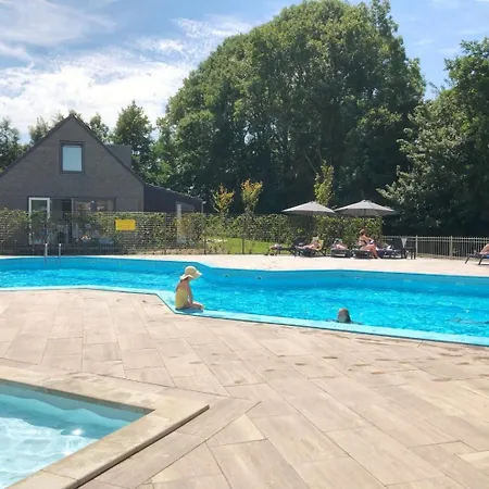 552 Op Recreatiepark De Wielen *