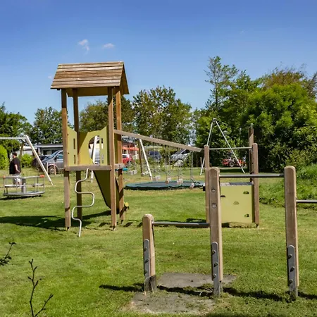 552 Op Recreatiepark De Wielen Alpehytte Sint Maarten