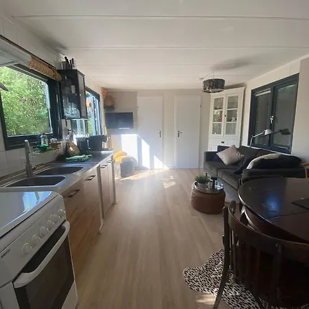 552 Op Recreatiepark De Wielen Alpehytte Sint Maarten