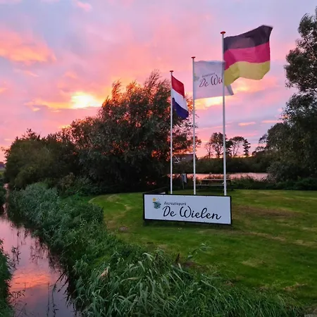 552 Op Recreatiepark De Wielen Domek alpejski *