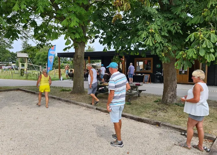 552 Op Recreatiepark De Wielen * Sint Maarten